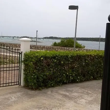 Francesca Βίλα Porto Cesareo